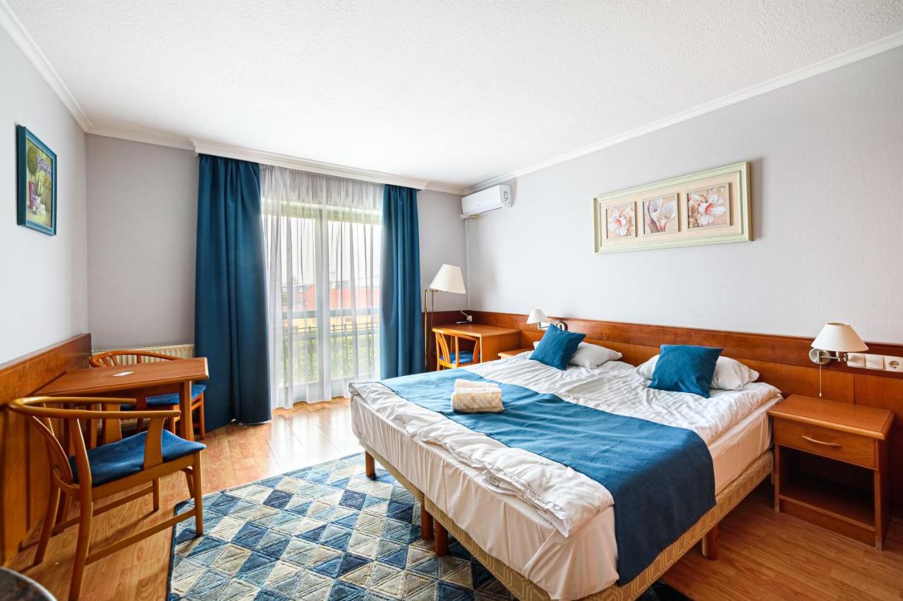 Holiday Club Apartman Hotel Хевіз Екстер'єр фото