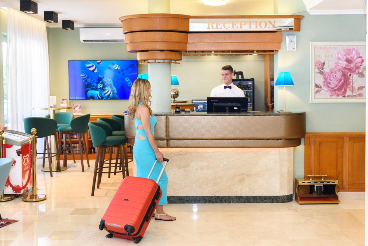 Holiday Club Apartman Hotel Хевіз Екстер'єр фото