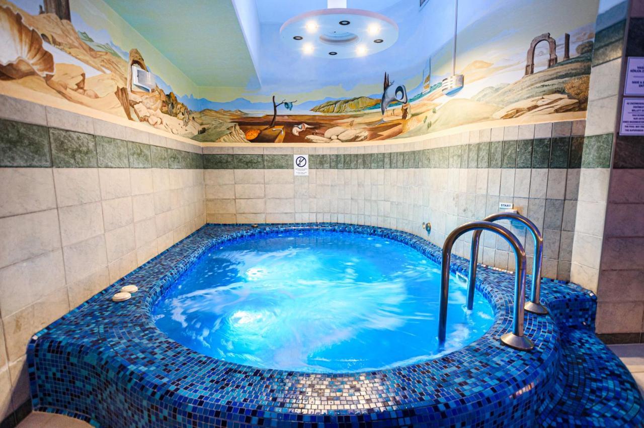 Holiday Club Apartman Hotel Хевіз Екстер'єр фото